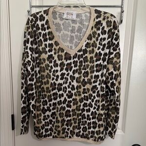 Brand Bazar Rare V-Neck Sweater in Black and Brown cheetah